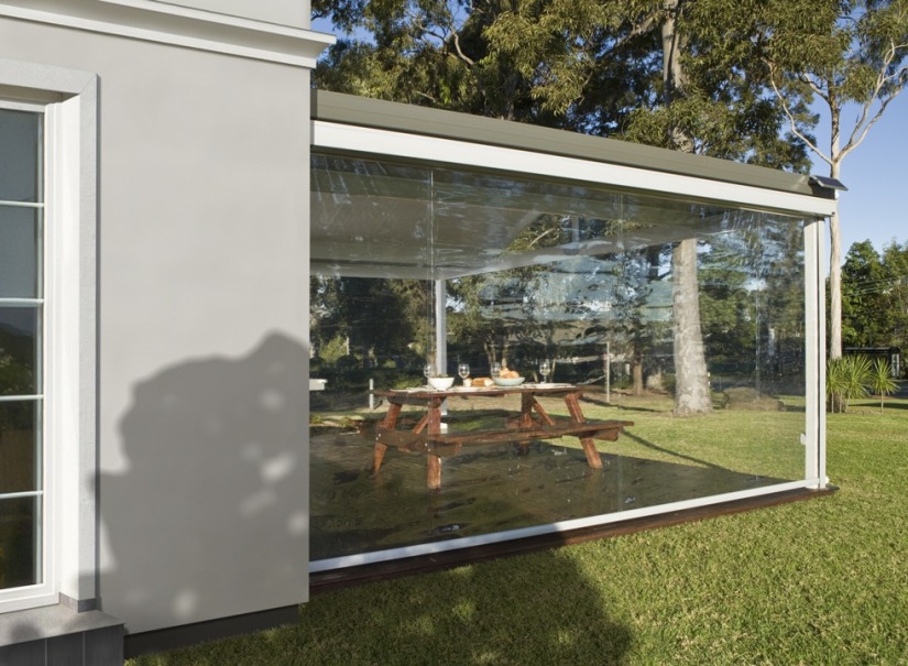 <p>We have automatic screen solutions for facades and roofs. They all are compact designs and completely aluminium structure, strong and durable systems.</p>
